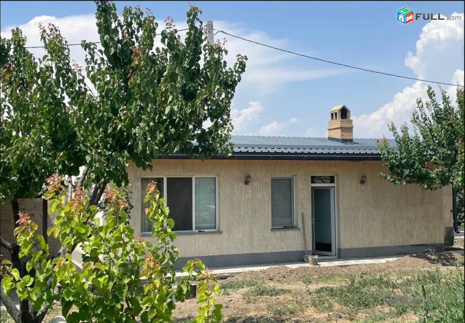 LA10872 Վարձով 8 սենյականոց 4 հարկանի առանձնատուն  Սիլիկյան թաղամաս ,Վահագնի Թաղամասի հարևանությամբ