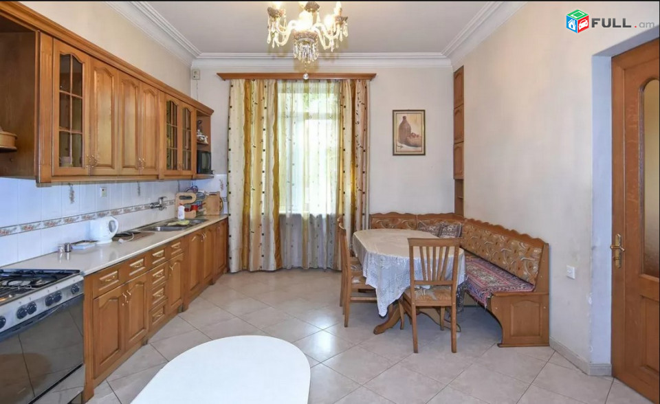 LA03357 Վարձով 5 սենյականոց 3  հարկանի քարե տուն Այգեկցու փողոց, Արաբկիրում