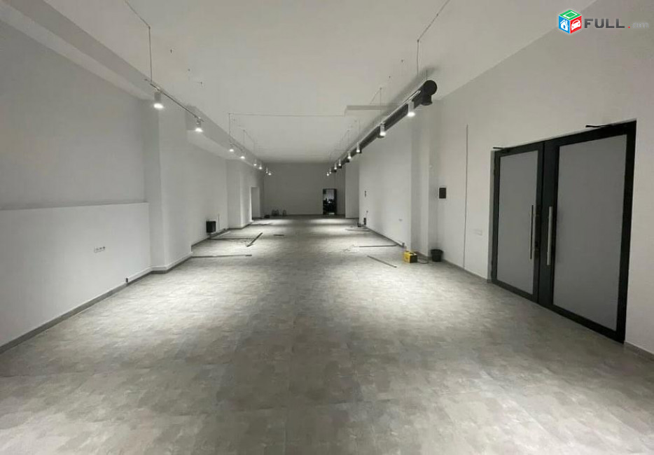 LA10890 Վարձով 200 քմ. Գրասենյակային տարածք Ամիրյան փողոցում կենտրոնում