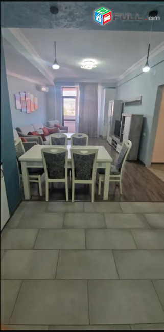 LA10948 Վարձով 2 սենյականոց բնակարան Ձորափի փողոց , նորակառույց շենքում 