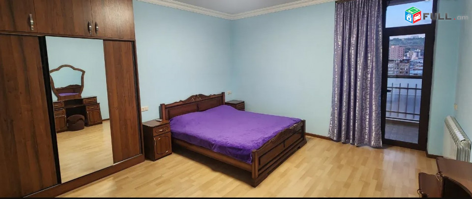 LA10956 Վարձով 3 սենյականոց բնակարան  Արամի փողոց , նորակառույց շենքում
