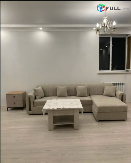 LA11048 Վարձով 3 սենյականոց բնակարան Չեխովի փողոցում