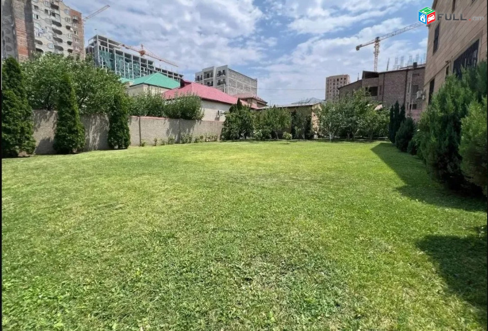 LA11080 Վարձով 7 սենյակնաոց  Չորս հարկանի քարե տուն Փիրումյանների փողոցում Դավթաշենում