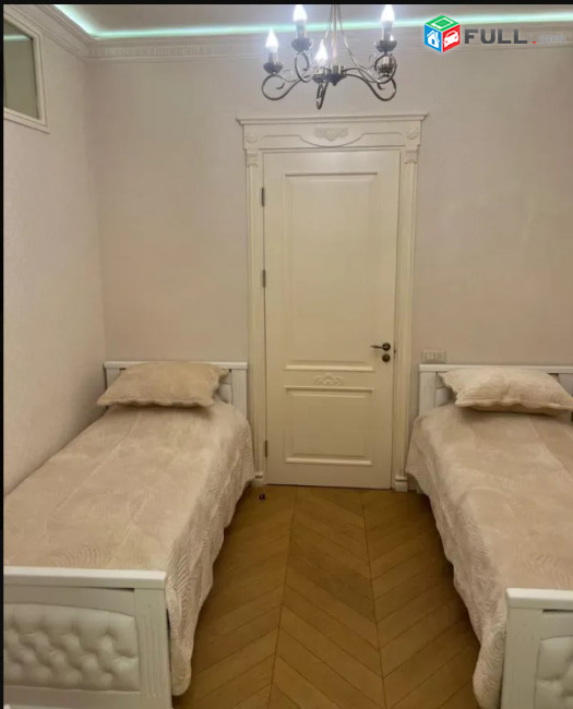LA11111 Վարձով 3 սենյականոց բնակարան Արամի փողոց, նորակառույց շենքում 