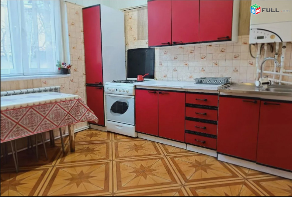 LA11178  Օրավարձով 4 սենյականոց 1 հարկանի քարե տուն Մյասնիկյանի պողոտայում կենտրոնում