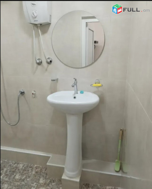 LA11264 Վարձով է տրվում 1 սենյականոց բնակարան Կիևյան փողոցում 