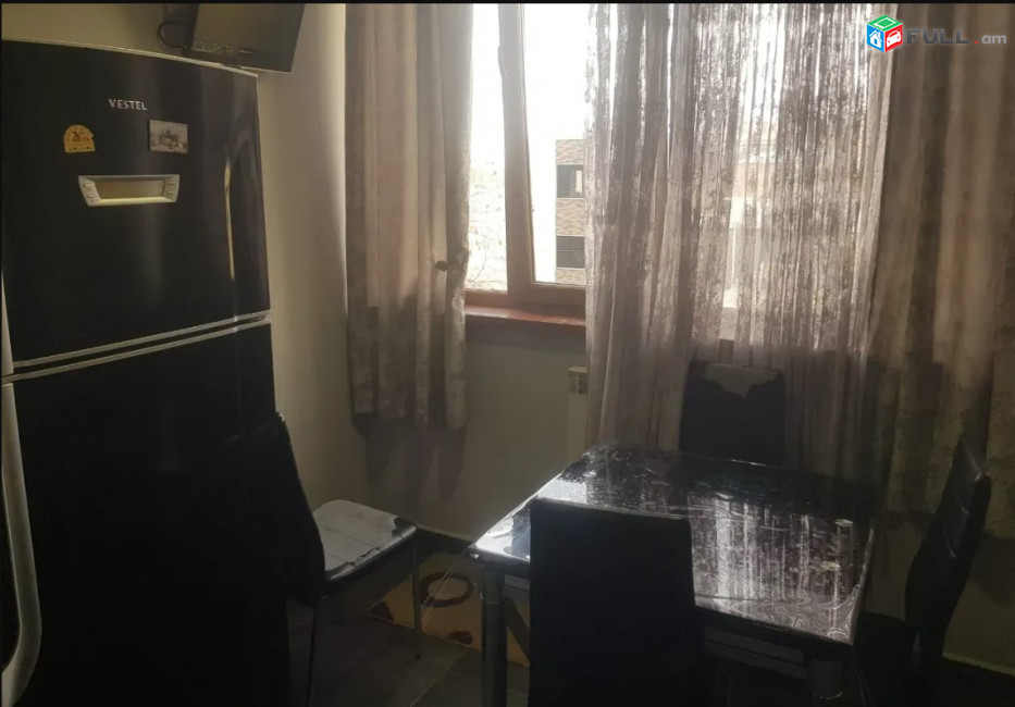 LA11267 Վարձով 3 սենյականոց բնակարան Նիկողայոս Տիգրանյան փողոցում