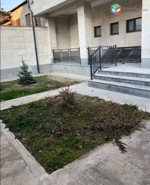 LA11302 Վարձով 450 քմ Գրասենյակային տարածք Սասունցի Դավթի փողոցում