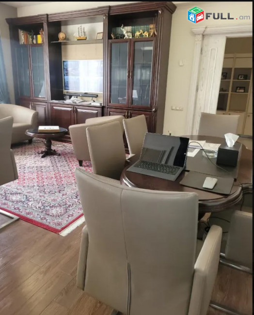 LA11312  Վարձով 210 քմ. Գրասենյակային տարածք Վաղարշյան փողոցում
