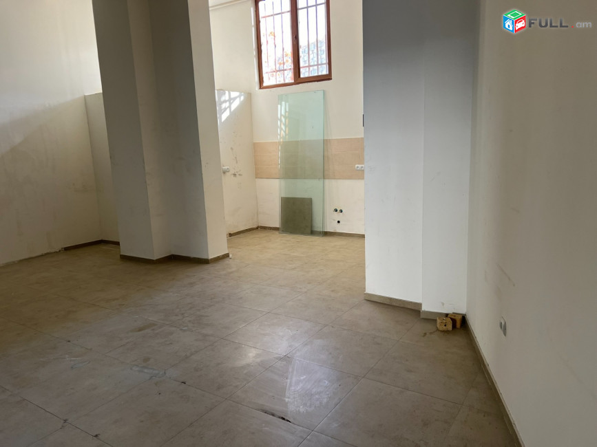 LA11335  Վարձով 107 քմ  Կոմերցիոն  Հրաչյա Քոչարի փողոցում 