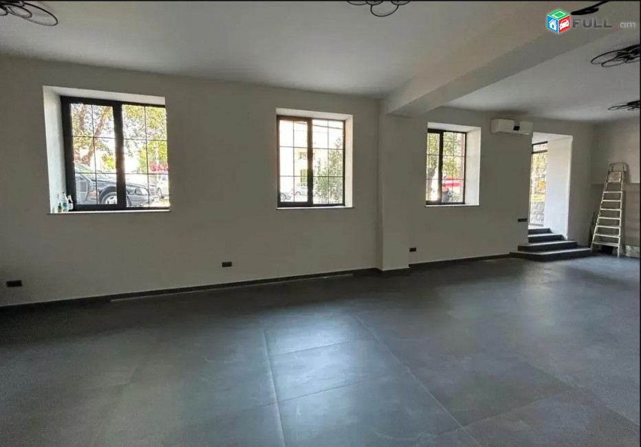 LA11336 Վարձով 65 քմ. Բազմաֆունկցիոնալ գույք Հրաչյա Քոչարի փողոցում, Rio mall-ի հարևանությամբ 