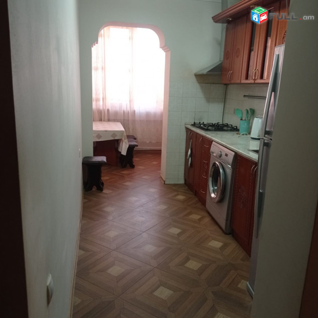 LA11342  Վարձով 3 սենյականոց բնակարան Լենինգրադյան փողոցում 