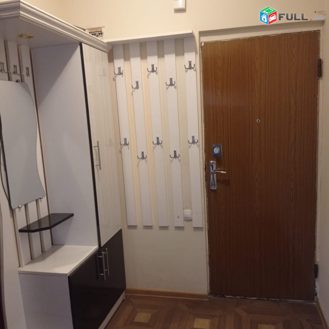 LA11342  Վարձով 3 սենյականոց բնակարան Լենինգրադյան փողոցում 