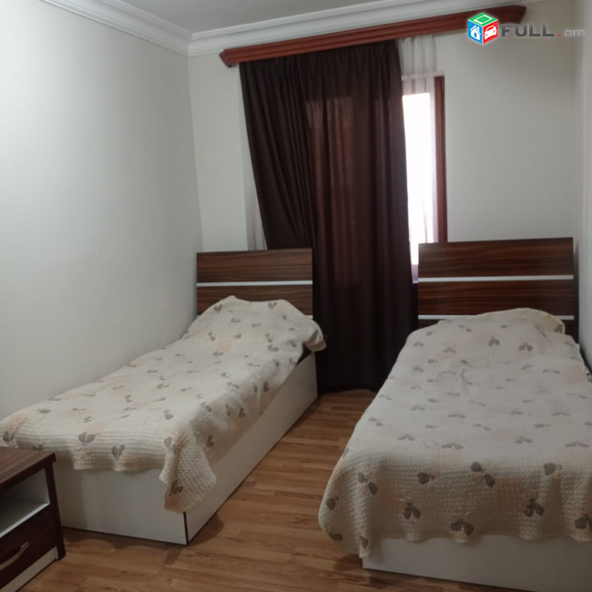 LA11342  Վարձով 3 սենյականոց բնակարան Լենինգրադյան փողոցում 