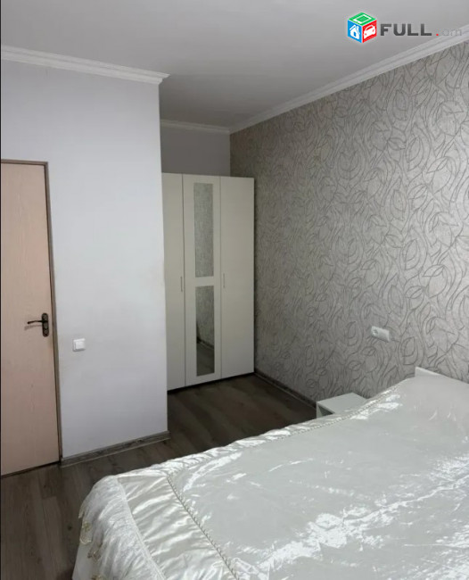 LA11350 Վարձով 2 սենյականոց  Արամ Խաչատրյան փողոցում 