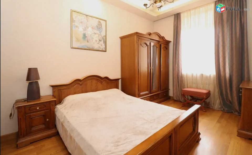 LA11354 Վարձով 3 սենյականոց բնակարան Բայրոնի փողոցում 