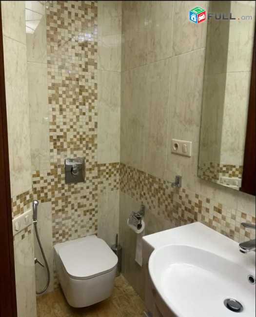 LA11355 Վարձով 3 սենյականոց բնակարան նորակառույց շենքում Եկմալյան փողոցում