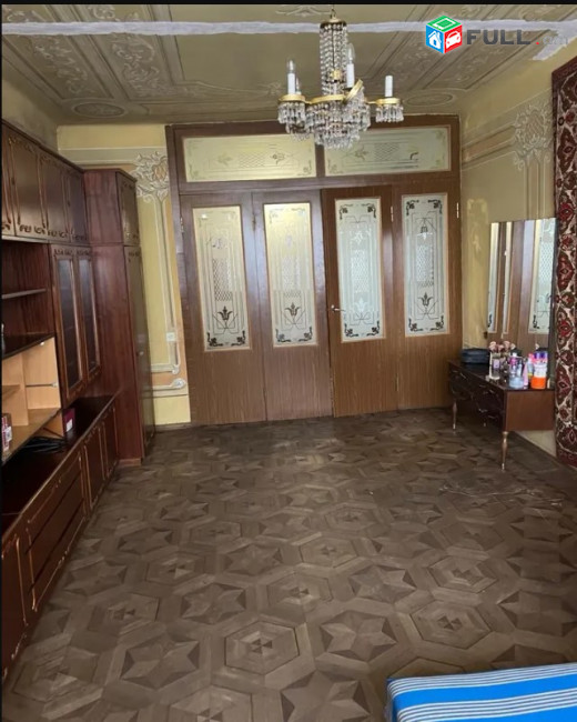 LA11389 Վարձով 3 սենյականոց բնակարան Վիկտոր Համբարձումյան փողոցում