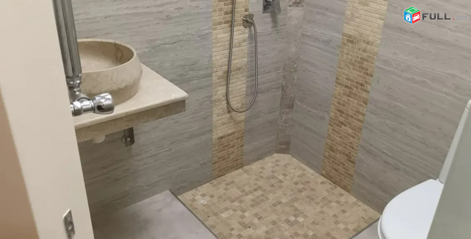 LA11400 Վարձով 4 սենյականոց բնակարան Սայաթ-Նովայի պողոտայում