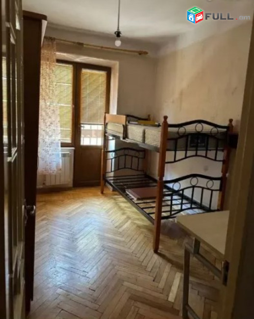 LA11414 Վարձով 3 սենյականոց բնակարան Վրացական փողոցում