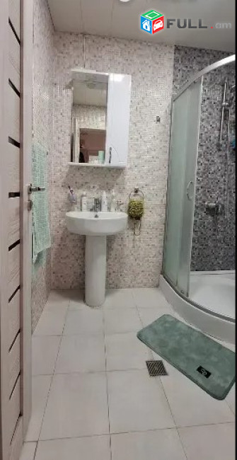 LA11431 Վարձով 3 սենյականոց բնակարան  Հովսեփ Էմինի փողոց , նորակառույց շենքում