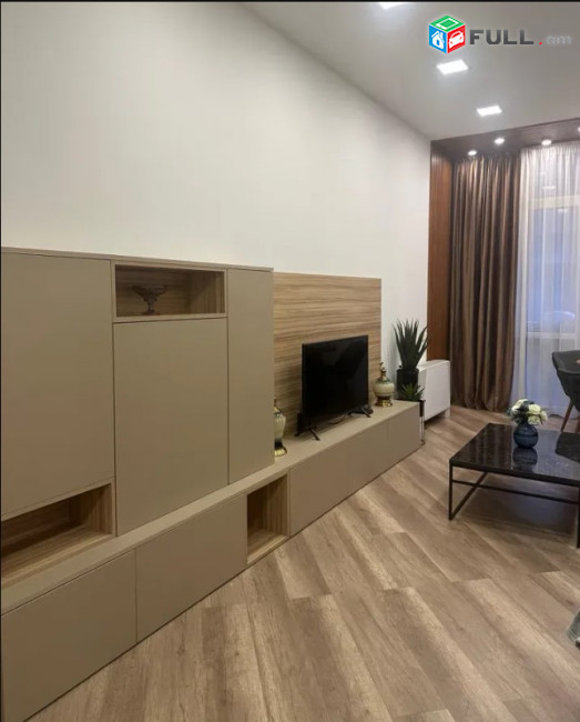 LA11445 Վարձով 2 սենյականոց բնակարան  Արամի փողոց , նորակառույց շենքում