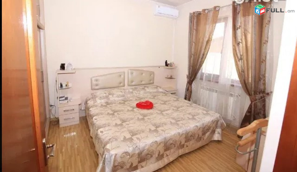LA11472 Վարձով 4 սենյականոց Երկու հարկանի քարե տուն Սպորտի փողոց,  Աջափնյակում