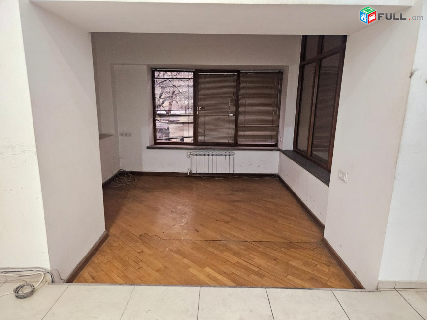 LA11476 Վարձով 250 քմ. Բազմաֆունկցիոնալ գույք Վարդանանց փողոցում