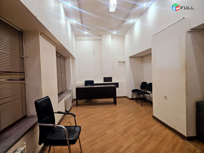 LA11476 Վարձով 250 քմ. Բազմաֆունկցիոնալ գույք Վարդանանց փողոցում