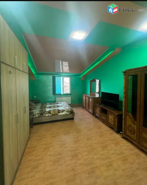 LA11491 Վարձով 8 սենյականոց 3 հարկանի քարե տուն Գրիգոր և Սարգիս Գուրզադյանների փողոցում,