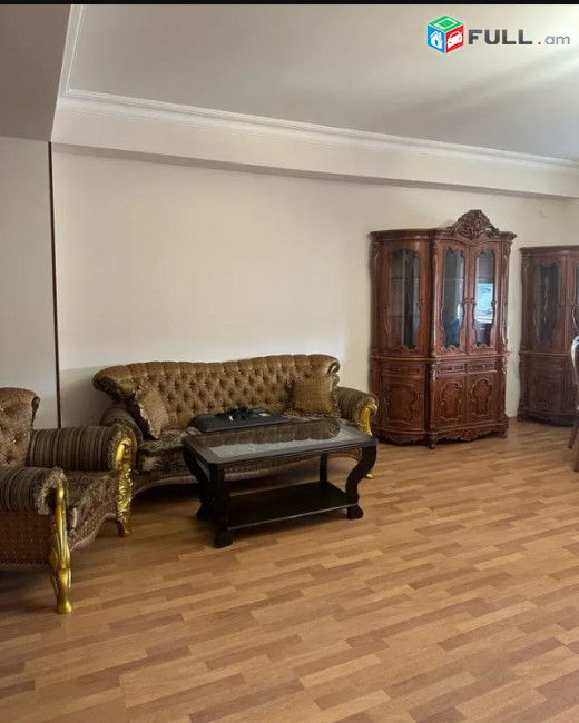 LA11509 Վարձով 3 սենյականոց բնակարան  Ամիրյան փողոցում,նորակառույց շենքում