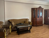 LA11509 Վարձով 3 սենյականոց բնակարան  Ամիրյան փողոցում,նորակառույց շենքում