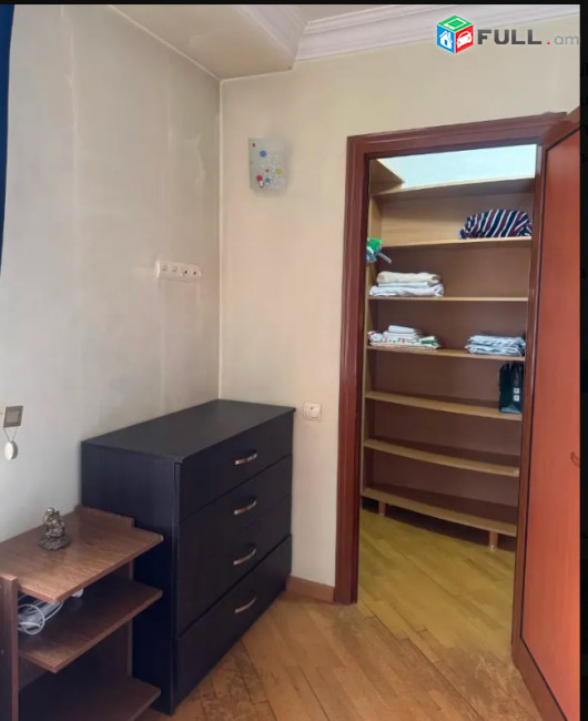 LA11510 Վարձով 5 սենյականոց բնակարան Մարշալ Բաղրամյան պողոտայում
