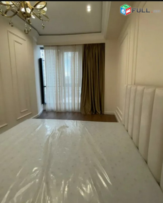 LA11539 Վարձով 3 սենյականոց բնակարան Արշակունյաց պողոտա , Բյուրեղ թաղամաս ,նորակառույց շենքում 
