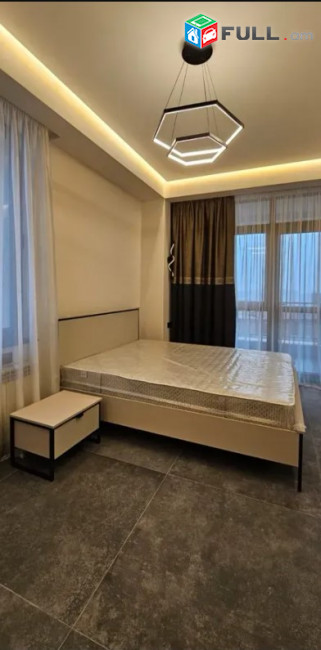 LA11540 Վարձով 2 սենյականոց բնակարան Արշակունյաց պողոտա, Բյուրեղ թաղամաս նորակառույց շենք 