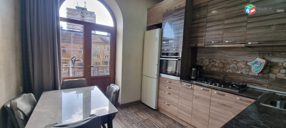 LA11556 Վարձով 2 սենյականոց բնակարան  Մաշտոցի պողոտա , City -ի հարևանությամբ