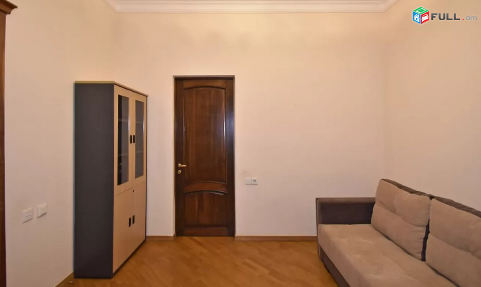 LA00538 Վարձով 3 սենյականոց բնակարան Զարոբյան փողոցում , Կասկադ