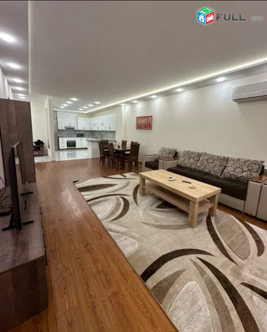LA11567 Վարձով 3 սենյականոց բնակարան նորակառույց շենքում Արամի փողոցում