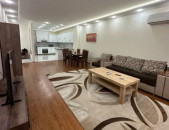 LA11567 Վարձով 3 սենյականոց բնակարան նորակառույց շենքում Արամի փողոցում