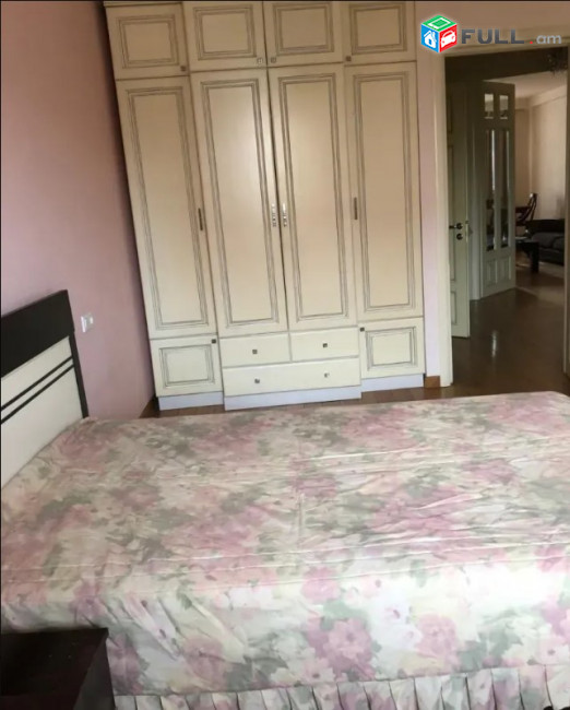 LA11613 Վարձով 4 սենյականոց բնակարան Թումանյան փողոցում 