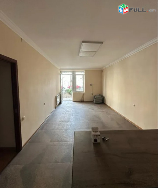 LA11639  Վարձով 87 քմ. Առևտրային և գրասենյակային տարածք Մամիկոնյանց փողոցում