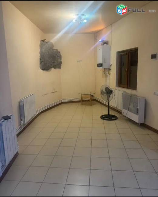 LA11650 Վարձով 90 քմ . Գրասենյակային տարածք Վրացական փողոցում
