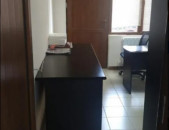LA11650 Վարձով 90 քմ . Գրասենյակային տարածք Վրացական փողոցում