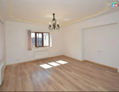 LA11662 Վարձով 94 քմ. Գրասենյակային տարածք Լեռ Կամսարի փողոցում
