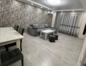 LA11666 Վարձով 3 սենյականոց բնակարան Արղության փողոցում