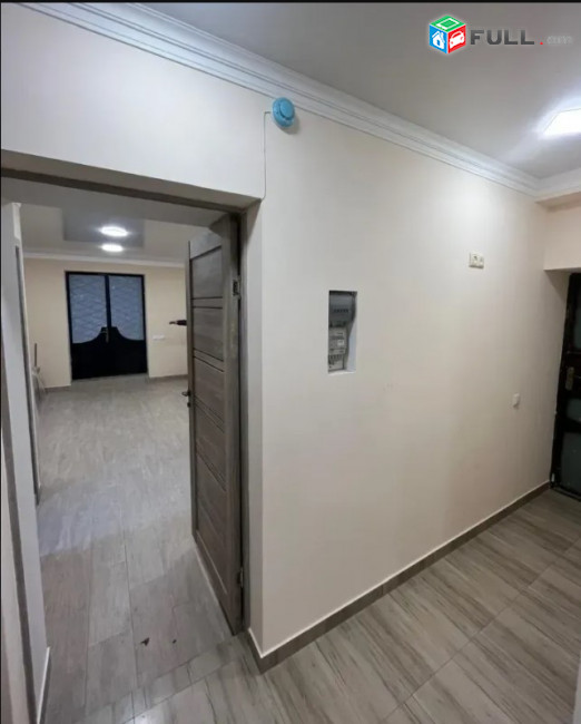 LA11672  Վարձով 87 քմ. Կոմերցիոն անշարժ գույք Վիկտոր Համբարձումյան փողոցում