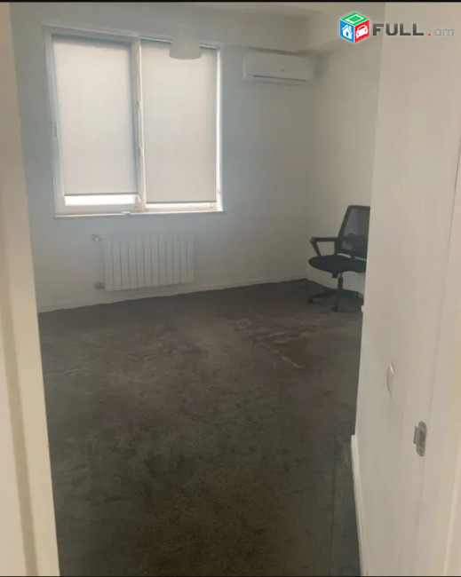 LA11673 Վարձով 204 քմ. Գրասենյակային տարածք Հրաչյա Քոչարի փողոցում