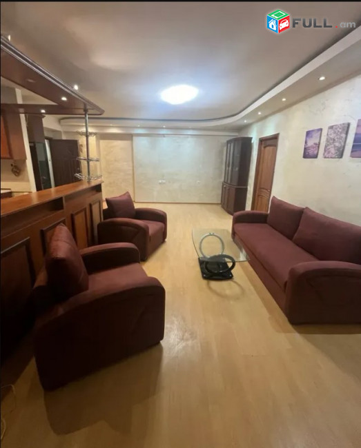 LA11735 Օրավարձով 3 սենյականոց բնակարան Մաշտոցի պողոտա , Օպերայի հարևանությամբ