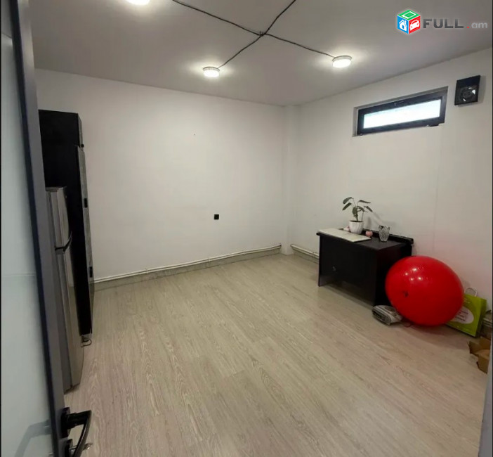 LA11902 Վարձով 180 քմ․ վարձով 3 հարկանի Բազմաֆունկցիոնալ գույք Պռոշյան փողոցում կենտրոնում