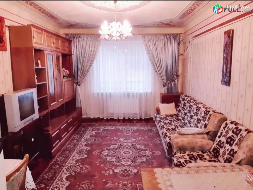 Վաճառվում է 3 սենյականոց բնակարան 